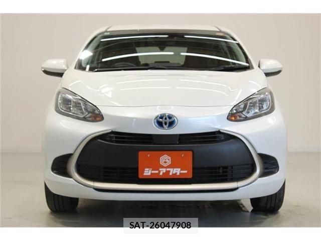 Toyota AQUA 2025-03 7452834-6
