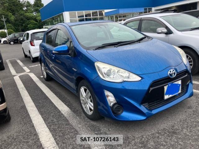 Toyota AQUA 2016-04 7452925-1