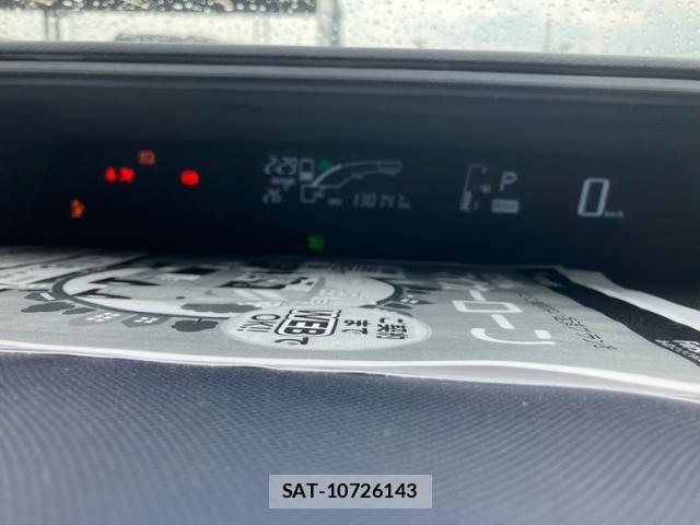 Toyota AQUA 2016-04 7452925-26