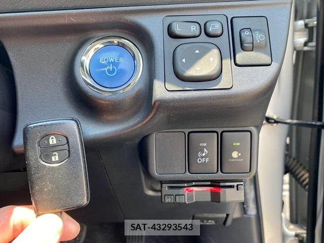 Toyota AQUA 2014-07 7452915-21