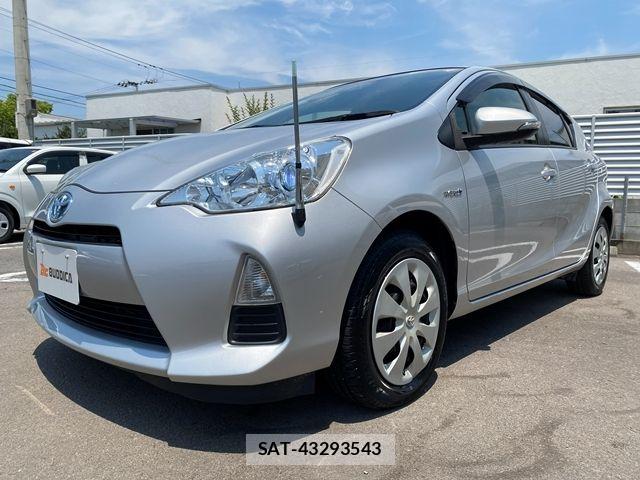 Toyota AQUA 2014-07 7452915-3