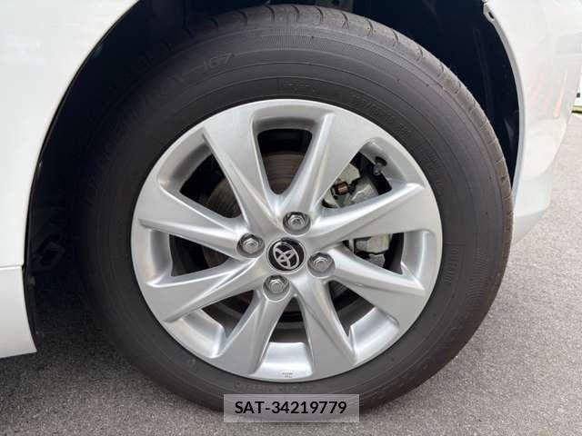 Toyota AQUA 2025-04 7452823-10