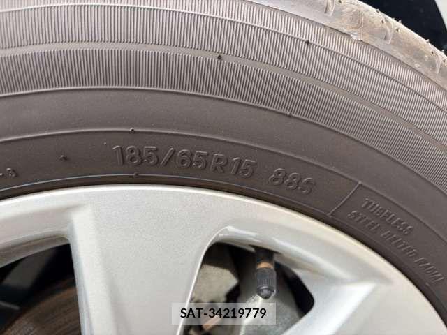 Toyota AQUA 2025-04 7452823-12