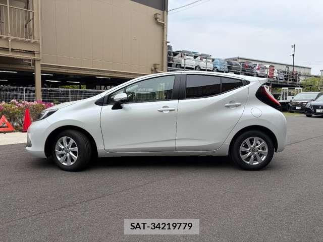 Toyota AQUA 2025-04 7452823-18