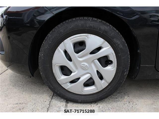 Toyota AQUA 2022-11 7452844-24