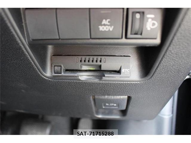 Toyota AQUA 2022-11 7452844-4