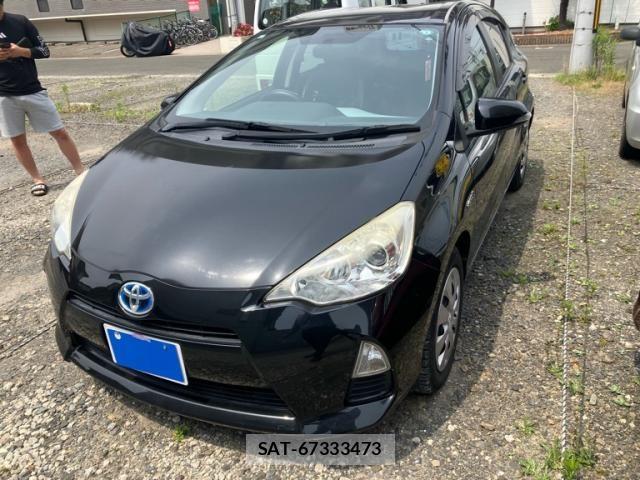 Toyota AQUA 2014-05 7452922-3