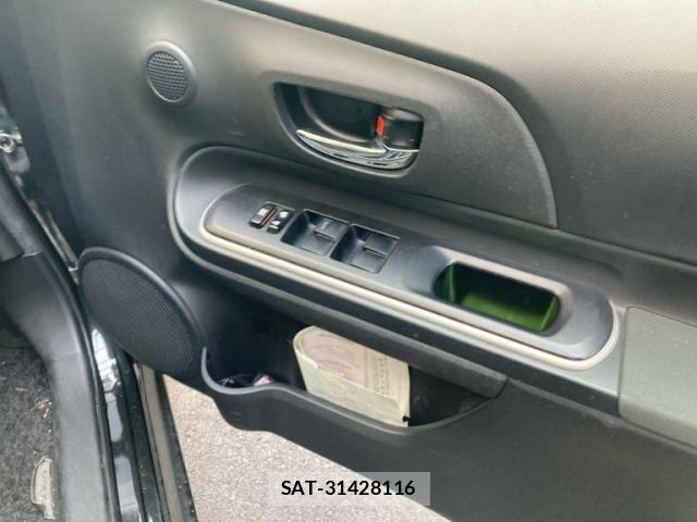 Toyota AQUA 2013-09 7452917-12