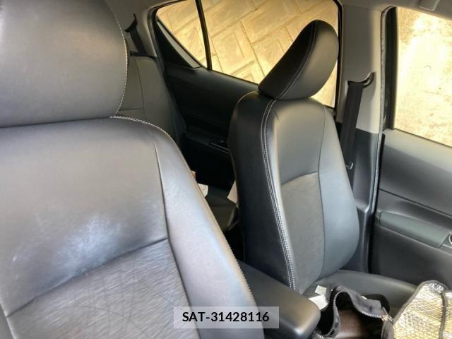Toyota AQUA 2013-09 7452917-14