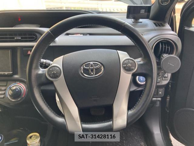 Toyota AQUA 2013-09 7452917-16
