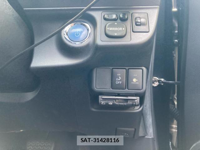 Toyota AQUA 2013-09 7452917-17