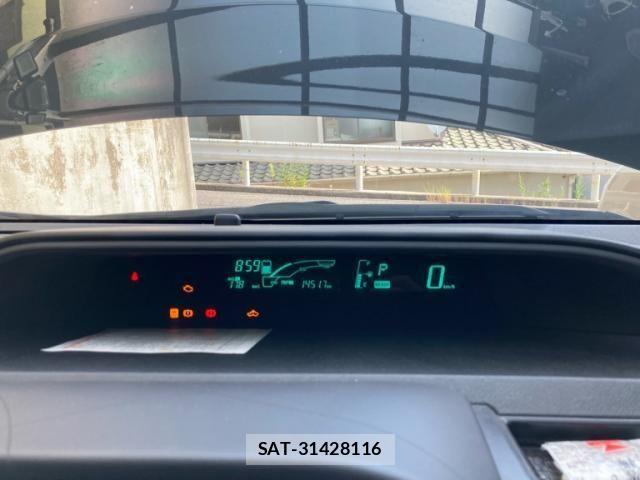 Toyota AQUA 2013-09 7452917-18