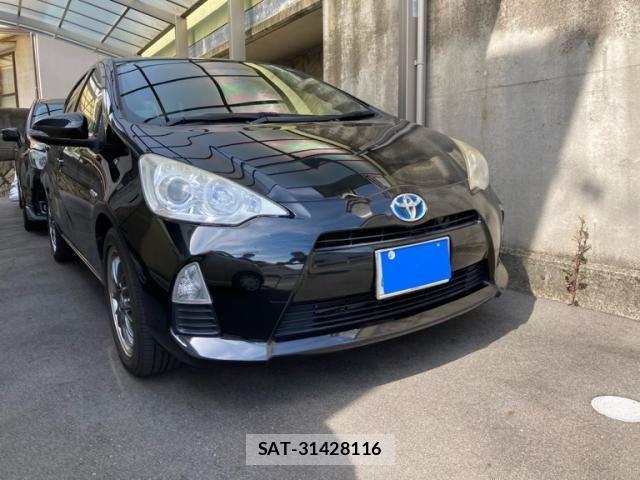 Toyota AQUA 2013-09 7452917-1