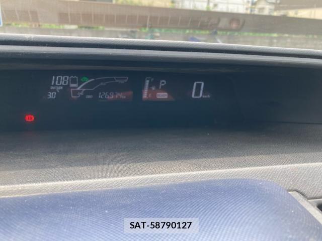 Toyota AQUA 2015-06 7452923-22