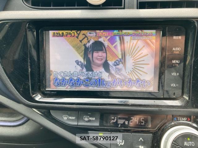 Toyota AQUA 2015-06 7452923-23