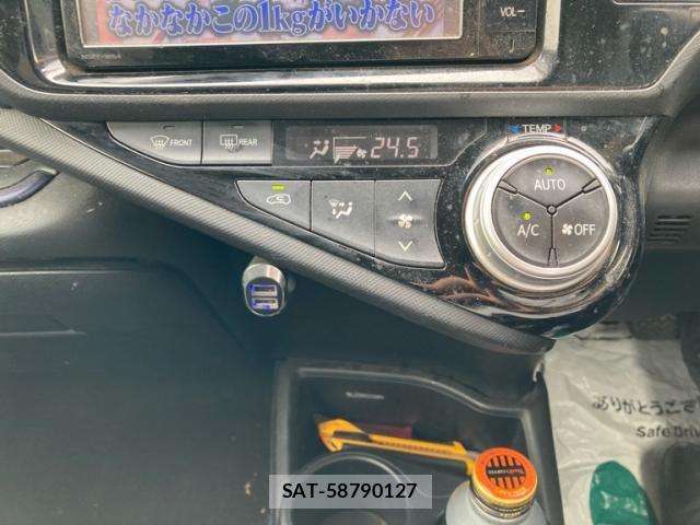 Toyota AQUA 2015-06 7452923-24