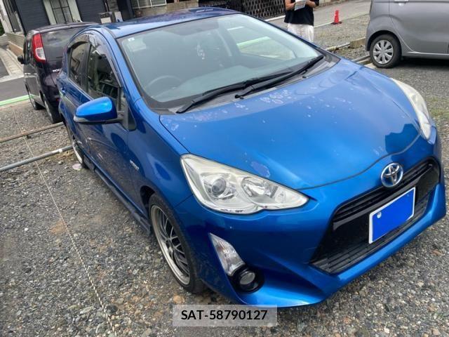 Toyota AQUA 2015-06 7452923-3