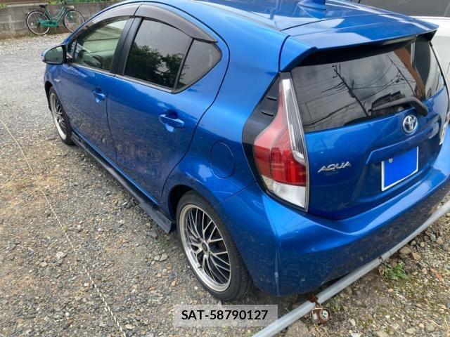 Toyota AQUA 2015-06 7452923-5