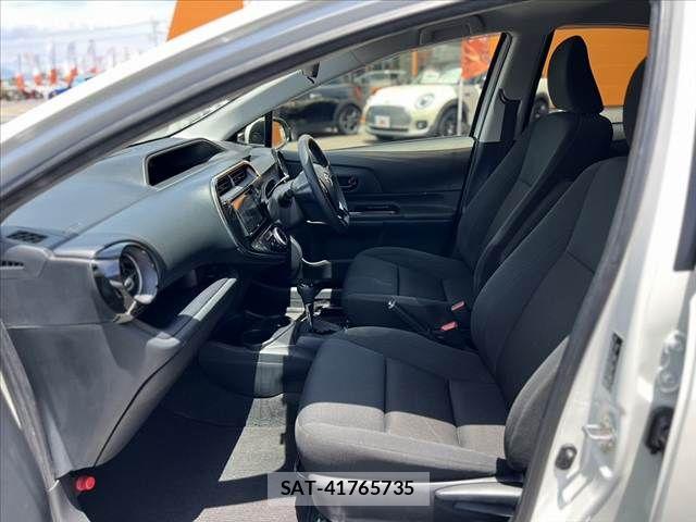 Toyota AQUA 2018-04 7452875-16
