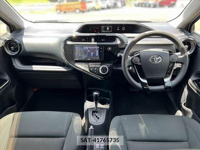 Toyota AQUA 2018-04 7452875-1