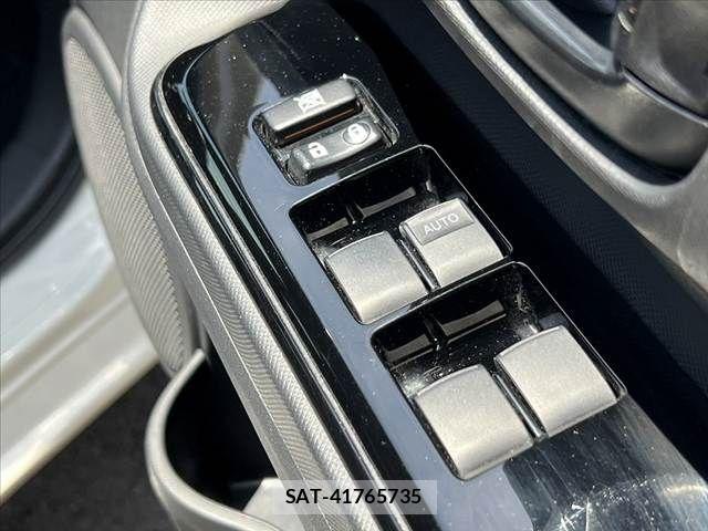 Toyota AQUA 2018-04 7452875-27