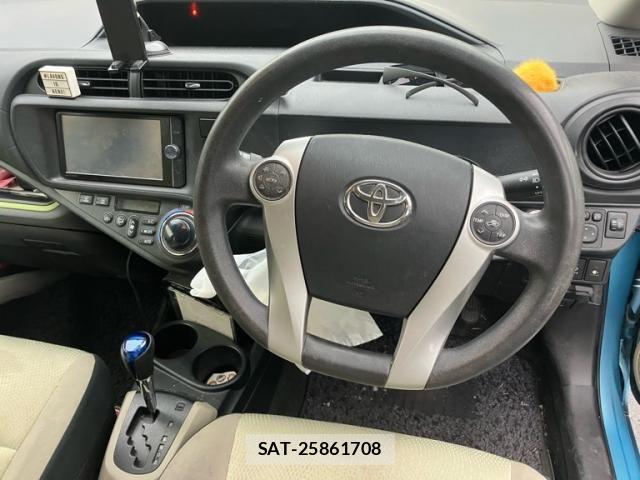 Toyota AQUA 2014-05 7452927-17