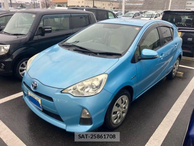 Toyota AQUA 2014-05 7452927-1