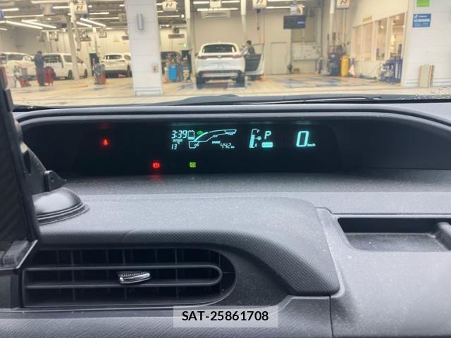 Toyota AQUA 2014-05 7452927-23