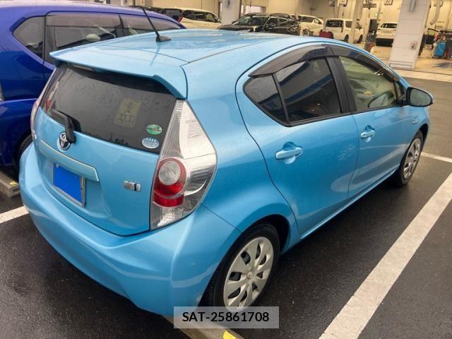 Toyota AQUA 2014-05 7452927-4