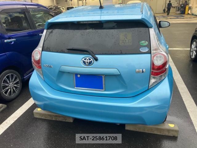 Toyota AQUA 2014-05 7452927-5