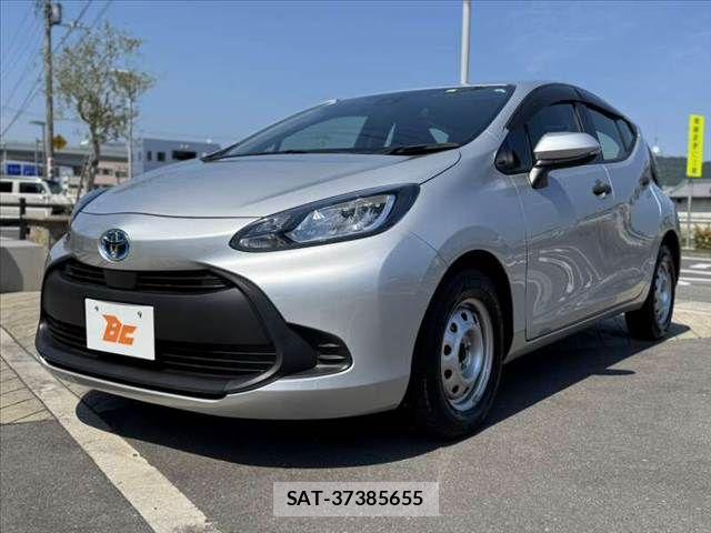 Toyota AQUA 2023-04 7452861-9