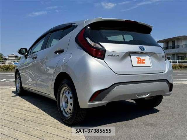 Toyota AQUA 2023-04 7452861-12