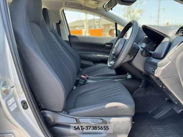 Toyota AQUA 2023-04 7452861-15