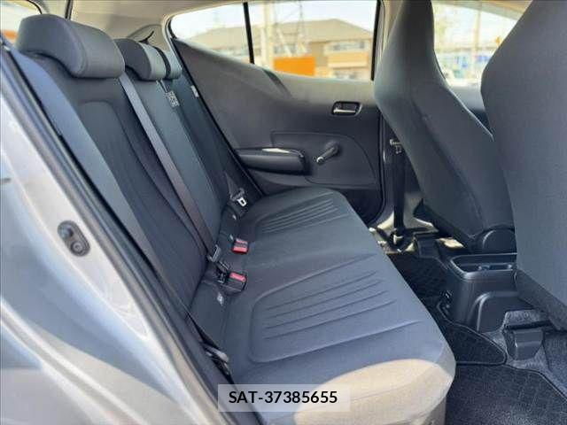 Toyota AQUA 2023-04 7452861-18