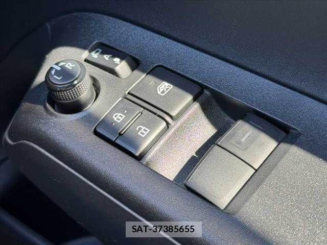 Toyota AQUA 2023-04 7452861-26