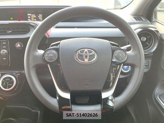 Toyota AQUA 2017-09 7452874-9