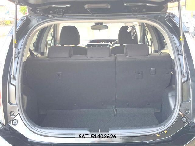 Toyota AQUA 2017-09 7452874-14
