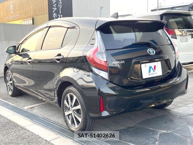Toyota AQUA 2017-09 7452874-16