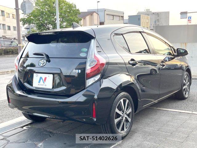 Toyota AQUA 2017-09 7452874-17