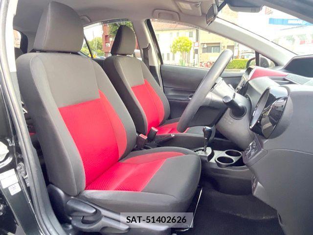Toyota AQUA 2017-09 7452874-7