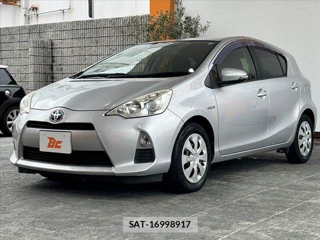 Toyota AQUA 2013-07 7452913-9