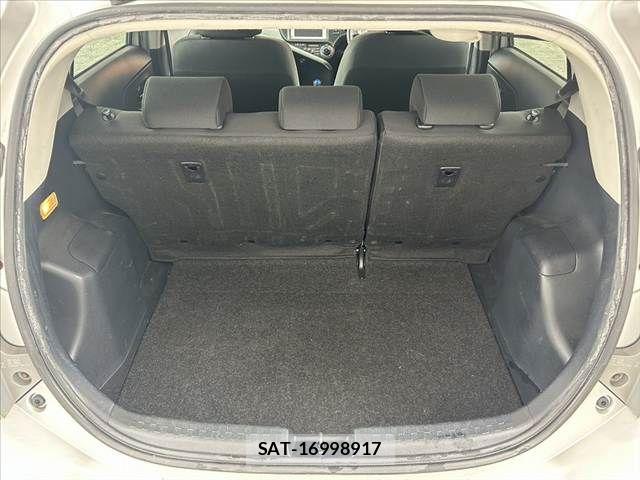 Toyota AQUA 2013-07 7452913-19