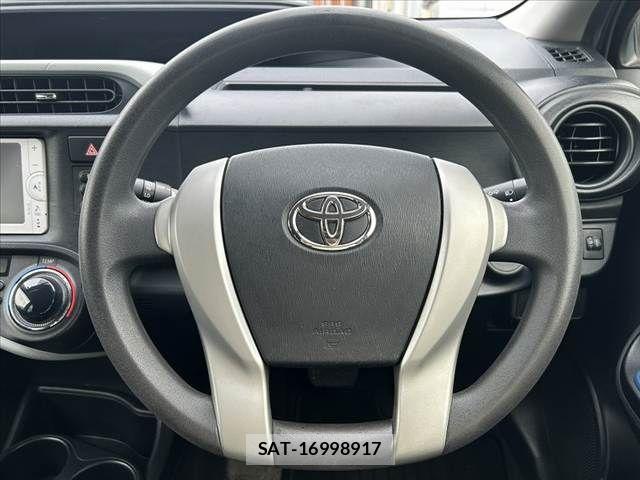 Toyota AQUA 2013-07 7452913-22