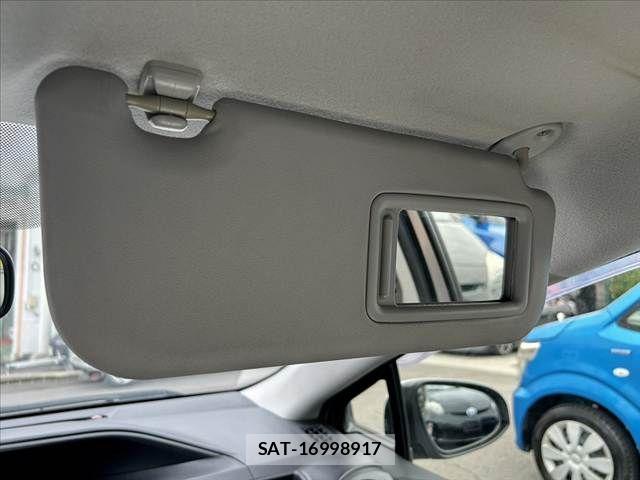 Toyota AQUA 2013-07 7452913-27