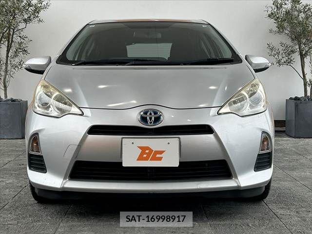 Toyota AQUA 2013-07 7452913-8