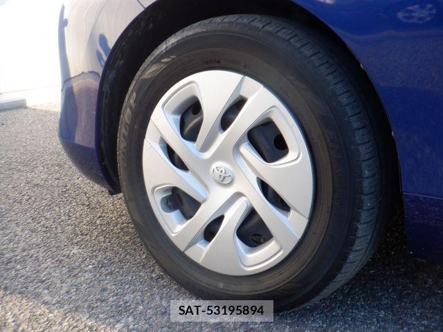 Toyota AQUA 2023-06 7452848-17