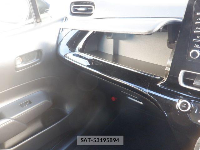Toyota AQUA 2023-06 7452848-22