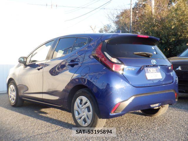 Toyota AQUA 2023-06 7452848-2