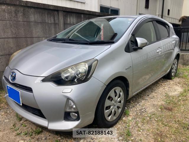 Toyota AQUA 2012-07 7452929-0