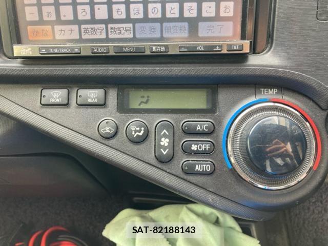 Toyota AQUA 2012-07 7452929-15